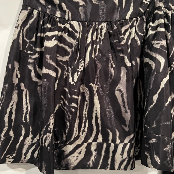 Zebra print Mini Skirt - Picture 3 of 5